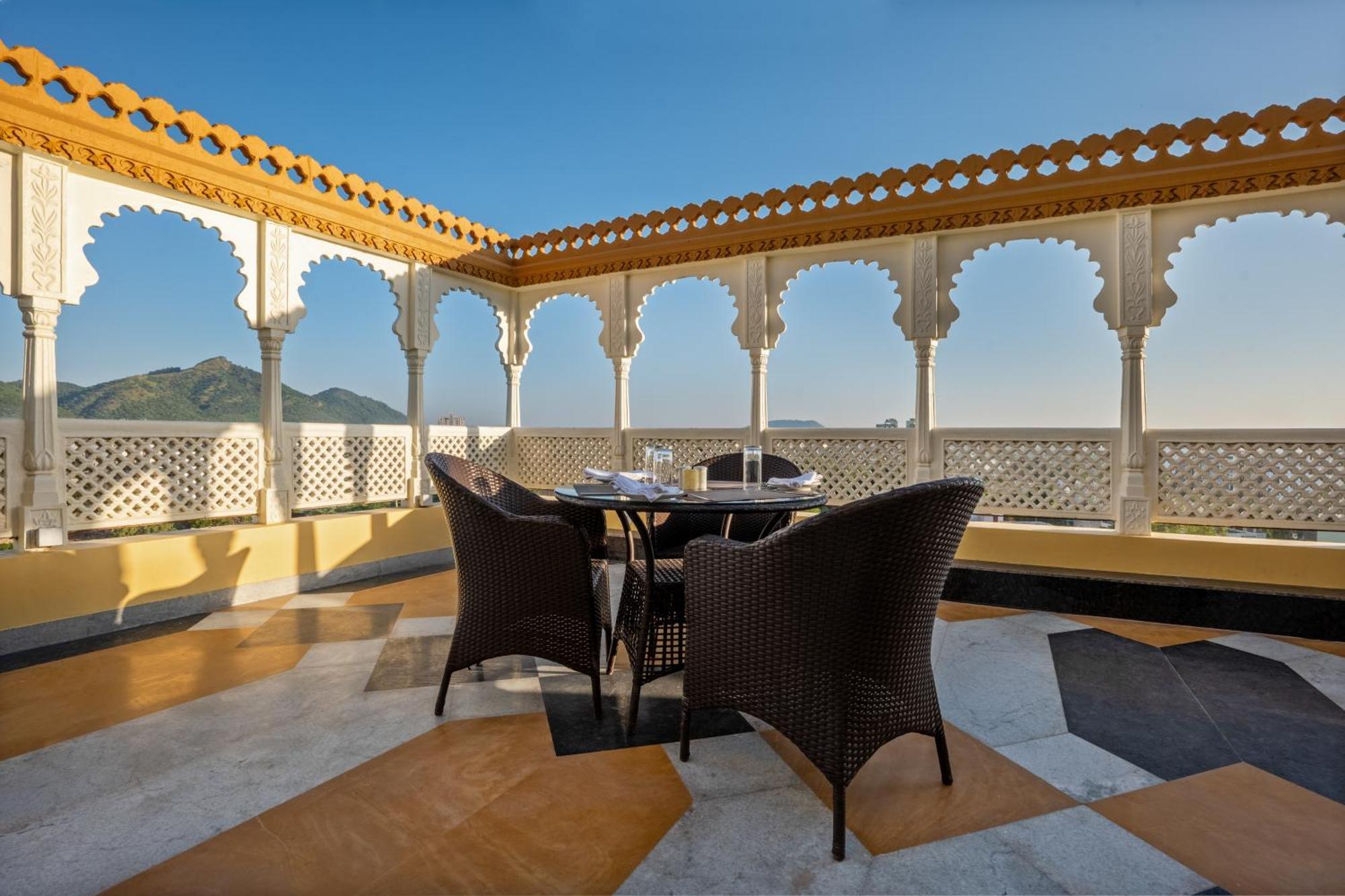 Hotel Sterling Balicha Udaipur Extérieur photo