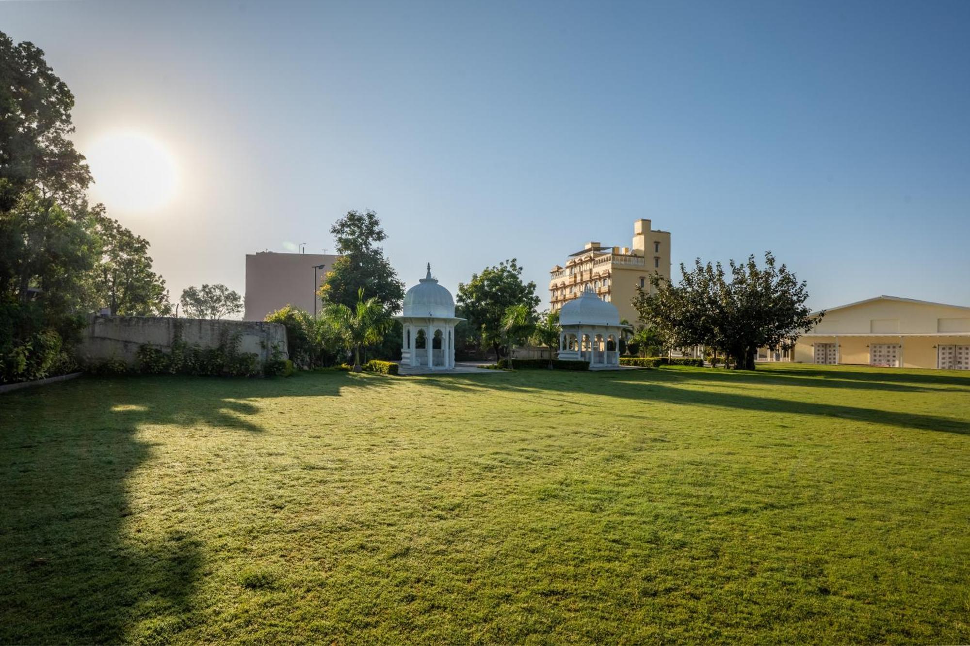 Hotel Sterling Balicha Udaipur Extérieur photo