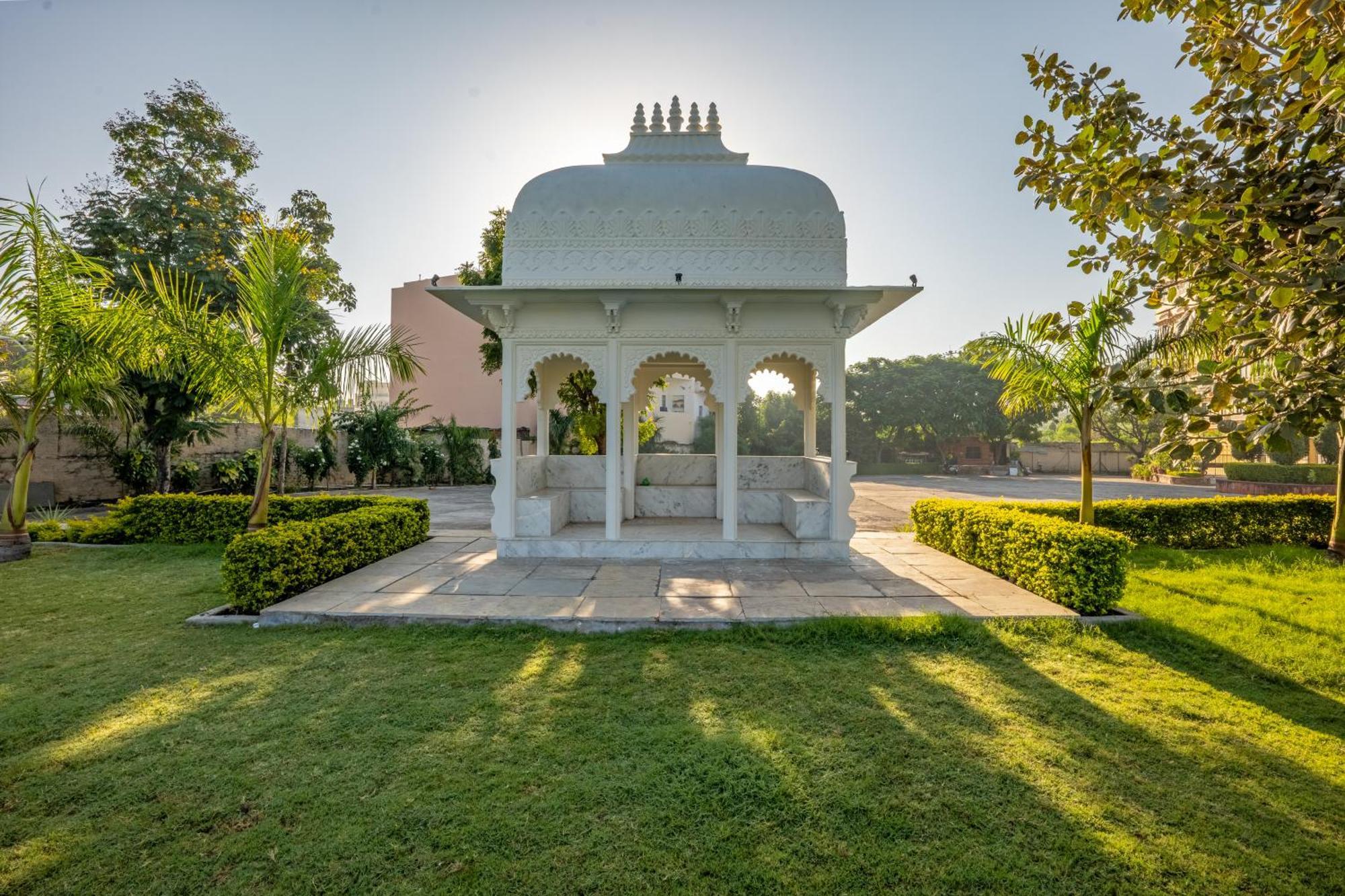 Hotel Sterling Balicha Udaipur Extérieur photo